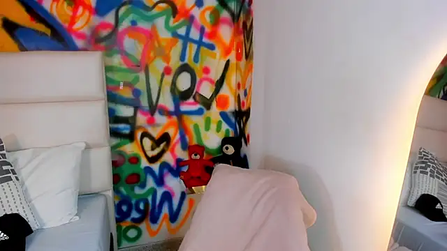 Snapshot of Liana_Bernocchi chatting on September 19, 2025, 7:58 pm Liana Bernocchi online show from September 19, 2025, 7:58 pm