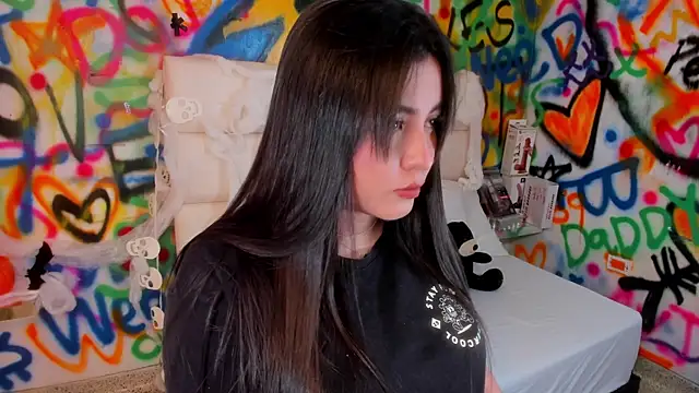 Snapshot of Liana_Bernocchi chatting on October 19, 2025, 8:09 pm Liana Bernocchi online show from October 19, 2025, 8:09 pm