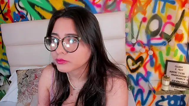 Snapshot of Liana_Bernocchi chatting on November 23, 2025, 8:52 pm Liana Bernocchi online show from November 23, 2025, 8:52 pm