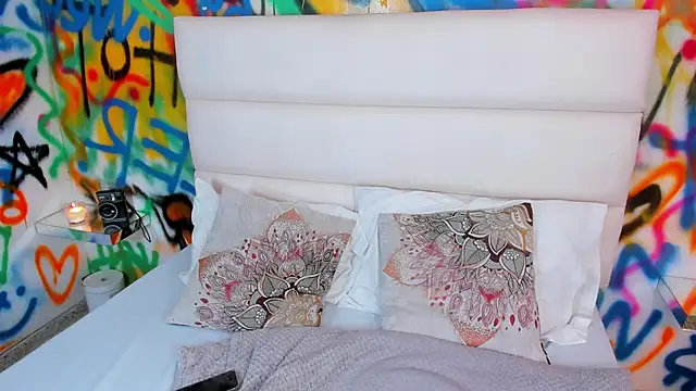 Snapshot of Liana_Bernocchi chatting on December 20, 2025, 8:27 pm Liana Bernocchi online show from December 20, 2025, 8:27 pm