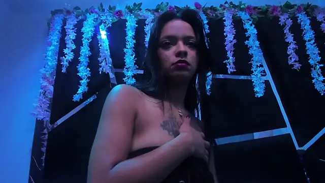 Snapshot of MaddyHudson chatting on October 10, 2025, 5:56 pm MaddyHudson online show from October 10, 2025, 5:56 pm