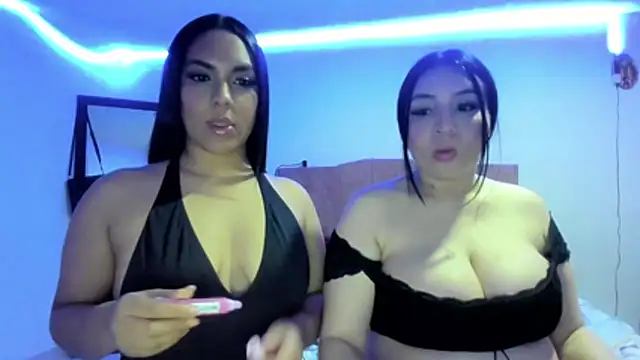 EmmaHole  online show from June 25, 2026, 11:20 pm