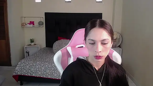 shanakendal2 online show from October 25, 2025, 12:56 pm