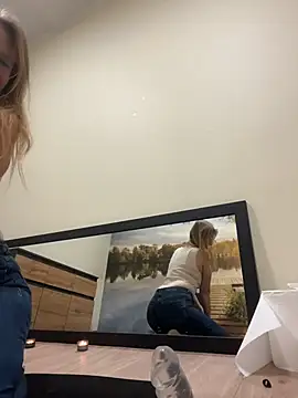 Snapshot of Vanilladreams chatting on February 16, 2026, 3:30 pm Vanilladreams online show from February 16, 2026, 3:30 pm