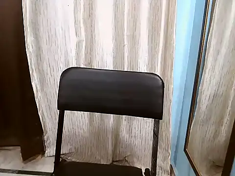 Snapshot of Mayra_baby chatting on April 15, 2026, 8:09 pm Mayra baby online show from April 15, 2026, 8:09 pm