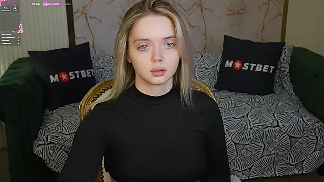 Cassy-Celestial  online show from December 14, 2024, 11:45 pm