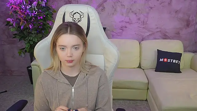 Cassy-Celestial  online show from January 8, 2025, 11:52 pm