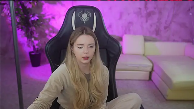 Cassy-Celestial  online show from November 24, 2025, 6:02 am