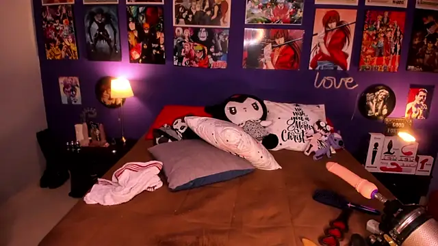 Snapshot of anne_cross chatting on December 16, 2024, 2:15 am anne cross online show from December 16, 2024, 2:15 am