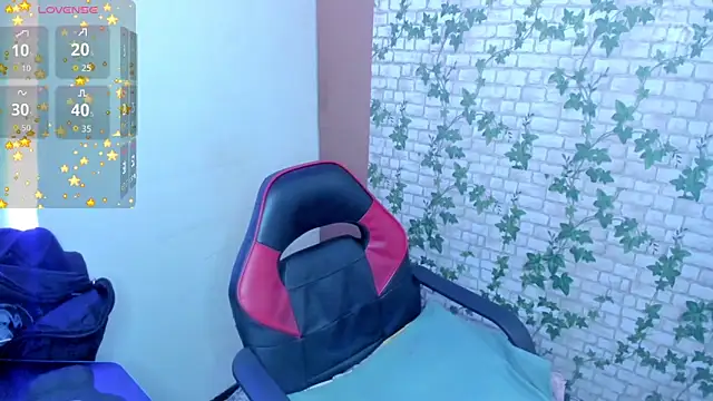 MIABOOBS   online show from November 24, 2025, 5:51 am