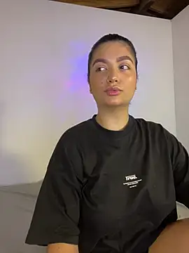 Snapshot of DashaStar chatting on February 8, 2025, 1:54 am DashaStar online show from February 8, 2025, 1:54 am