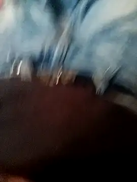 Snapshot of ySqmbVanbe chatting on December 14, 2025, 9:41 pm ySqmbVanbe online show from December 14, 2025, 9:41 pm