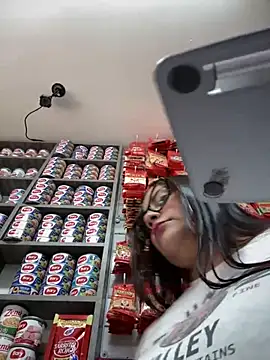 Snapshot of Sol_biglips chatting on December 6, 2024, 2:28 pm Sol biglips online show from December 6, 2024, 2:28 pm