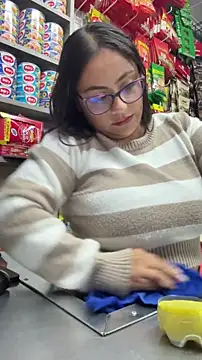 Snapshot of Sol_biglips chatting on November 25, 2025, 11:21 am Sol biglips online show from November 25, 2025, 11:21 am