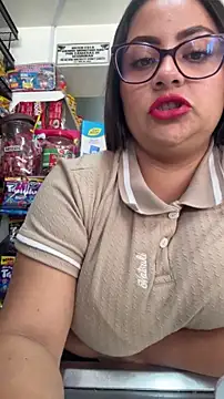 Snapshot of Sol_biglips chatting on December 4, 2025, 5:21 pm Sol biglips online show from December 4, 2025, 5:21 pm