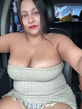 Snapshot of Sol_biglips chatting on April 18, 2026, 5:50 pm Sol biglips online show from April 18, 2026, 5:50 pm