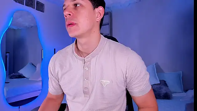 Snapshot of MarcoSullivan chatting on November 15, 2025, 1:29 pm MarcoSullivan online show from November 15, 2025, 1:29 pm