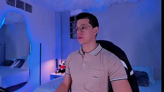 Snapshot of MarcoSullivan chatting on November 22, 2025, 2:27 pm MarcoSullivan online show from November 22, 2025, 2:27 pm