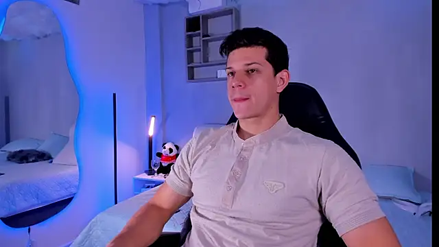 Snapshot of MarcoSullivan chatting on December 3, 2025, 1:31 pm MarcoSullivan online show from December 3, 2025, 1:31 pm