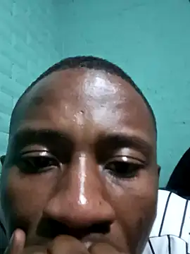 Snapshot of HandsomeBuoyy21 chatting on March 12, 2026, 10:49 pm HandsomeBuoyy21 online show from March 12, 2026, 10:49 pm