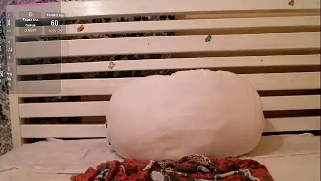 Snapshot of black_sexy_queen chatting on October 21, 2025, 10:32 pm black sexy queen online show from October 21, 2025, 10:32 pm