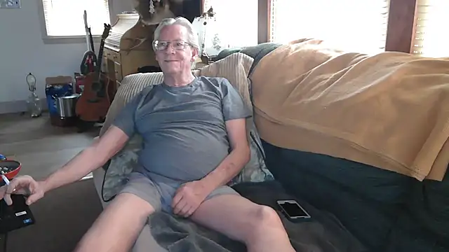 Snapshot of Bramro409 chatting on February 16, 2026, 3:30 pm Bramro409 online show from February 16, 2026, 3:30 pm