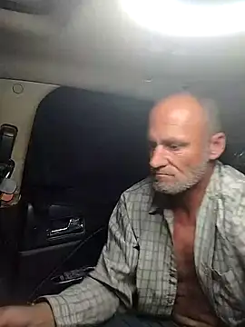 Snapshot of FloppyPickle4u chatting on February 8, 2025, 2:15 am FloppyPickle4u online show from February 8, 2025, 2:15 am