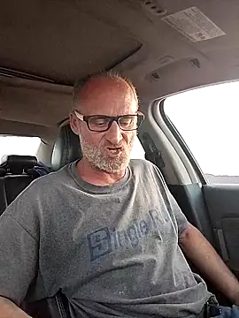 Snapshot of FloppyPickle4u chatting on February 16, 2025, 12:41 am FloppyPickle4u online show from February 16, 2025, 12:41 am