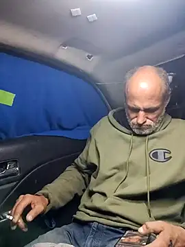 Snapshot of FloppyPickle4u chatting on February 17, 2025, 8:19 am FloppyPickle4u online show from February 17, 2025, 8:19 am