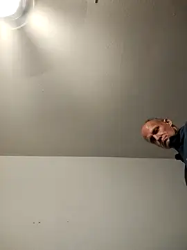 Snapshot of FloppyPickle4u chatting on February 24, 2025, 10:14 pm FloppyPickle4u online show from February 24, 2025, 10:14 pm