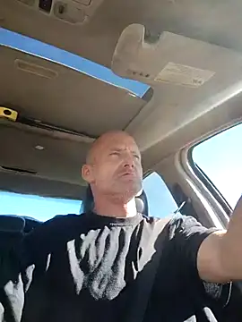 Snapshot of FloppyPickle4u chatting on February 27, 2025, 9:36 pm FloppyPickle4u online show from February 27, 2025, 9:36 pm