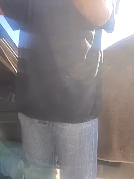 Snapshot of FloppyPickle4u chatting on March 19, 2025, 5:06 pm FloppyPickle4u online show from March 19, 2025, 5:06 pm