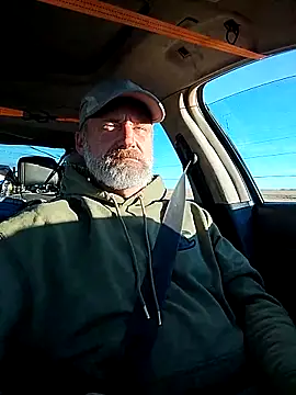 Snapshot of FloppyPickle4u chatting on October 5, 2025, 2:59 pm FloppyPickle4u online show from October 5, 2025, 2:59 pm