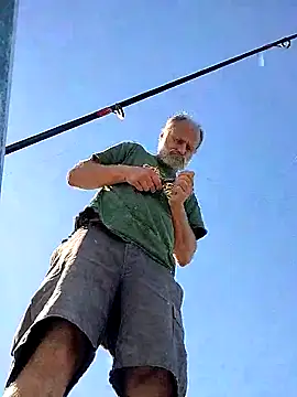 Snapshot of FloppyPickle4u chatting on October 27, 2025, 7:51 pm FloppyPickle4u online show from October 27, 2025, 7:51 pm