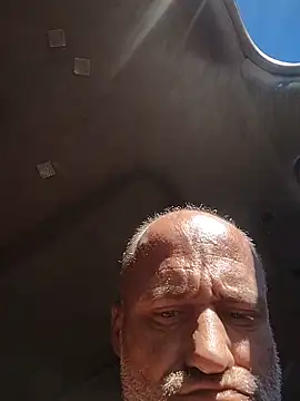 Snapshot of FloppyPickle4u chatting on December 1, 2025, 8:36 pm FloppyPickle4u online show from December 1, 2025, 8:36 pm