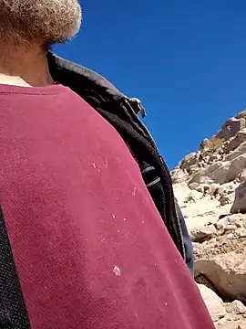 Snapshot of FloppyPickle4u chatting on January 5, 2026, 7:39 pm FloppyPickle4u online show from January 5, 2026, 7:39 pm