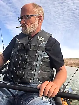 Snapshot of FloppyPickle4u chatting on February 12, 2026, 6:03 pm FloppyPickle4u online show from February 12, 2026, 6:03 pm