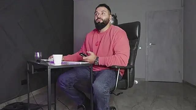 mattmasterss online show from October 30, 2025, 9:26 pm