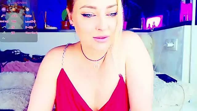 Snapshot of _JuliaSpace_ chatting on May 31, 2026, 5:31 pm JuliaSpace online show from May 31, 2026, 5:31 pm