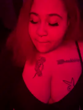 Snapshot of Juicyjordie chatting on November 9, 2025, 5:39 am Juicyjordie online show from November 9, 2025, 5:39 am