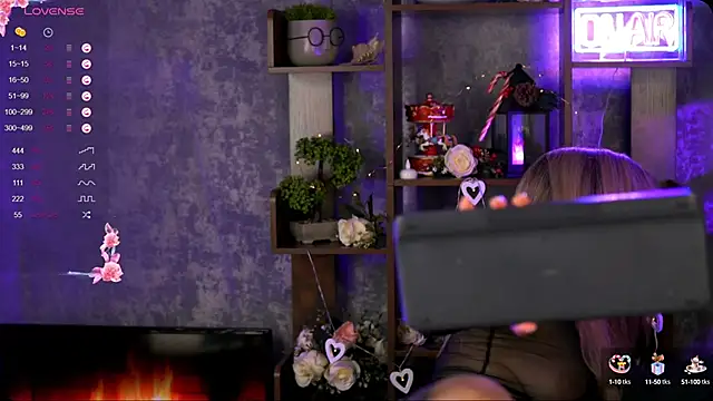 Snapshot of Bailey_Evans chatting on February 8, 2025, 5:29 am Bailey Evans online show from February 8, 2025, 5:29 am