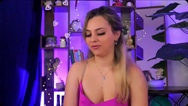 Snapshot of Bailey_Evans chatting on October 11, 2025, 3:39 am Bailey Evans online show from October 11, 2025, 3:39 am