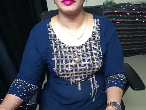 Arushisingh8888 online show from December 4, 2025, 1:09 pm