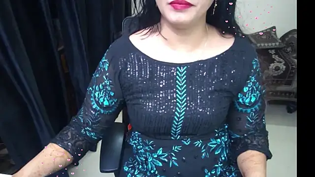 Arushisingh8888 online show from June 5, 2026, 2:23 pm