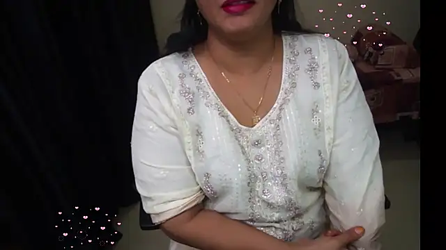 Snapshot of Arushisingh8888 chatting on July 24, 2026, 3:21 pm Arushisingh8888 online show from July 24, 2026, 3:21 pm