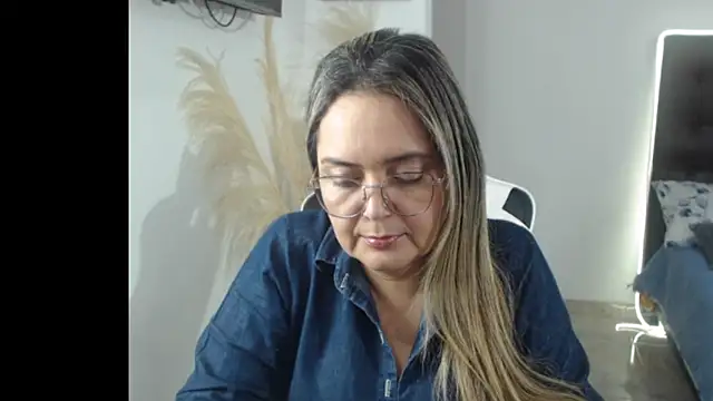 samy vsn online show from October 17, 2025, 6:43 pm