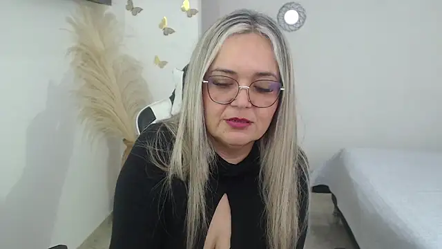 Snapshot of samy_vsn chatting on March 3, 2026, 6:58 pm samy vsn online show from March 3, 2026, 6:58 pm