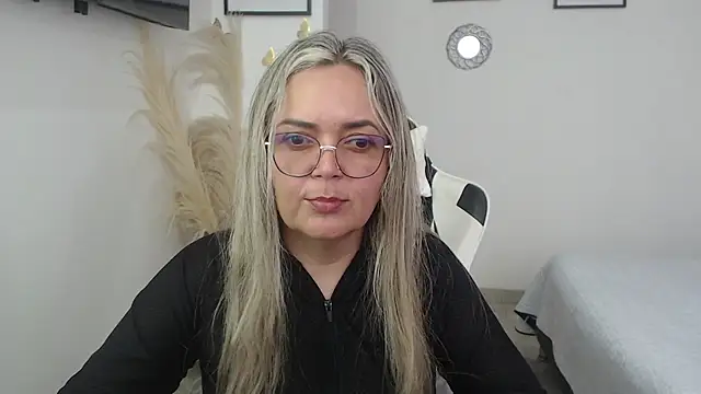 Snapshot of samy_vsn chatting on March 9, 2026, 6:34 pm samy vsn online show from March 9, 2026, 6:34 pm