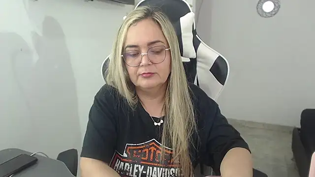 Snapshot of samy_vsn chatting on March 29, 2026, 9:26 pm samy vsn online show from March 29, 2026, 9:26 pm