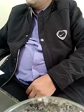 Snapshot of Hot-man39 chatting on December 8, 2024, 10:52 am Hot-man39 online show from December 8, 2024, 10:52 am